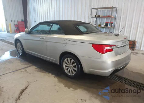 2012 Chrysler 200 Touring z USA, uszkodzony, nr VIN 1C3BCBEB8CN215708